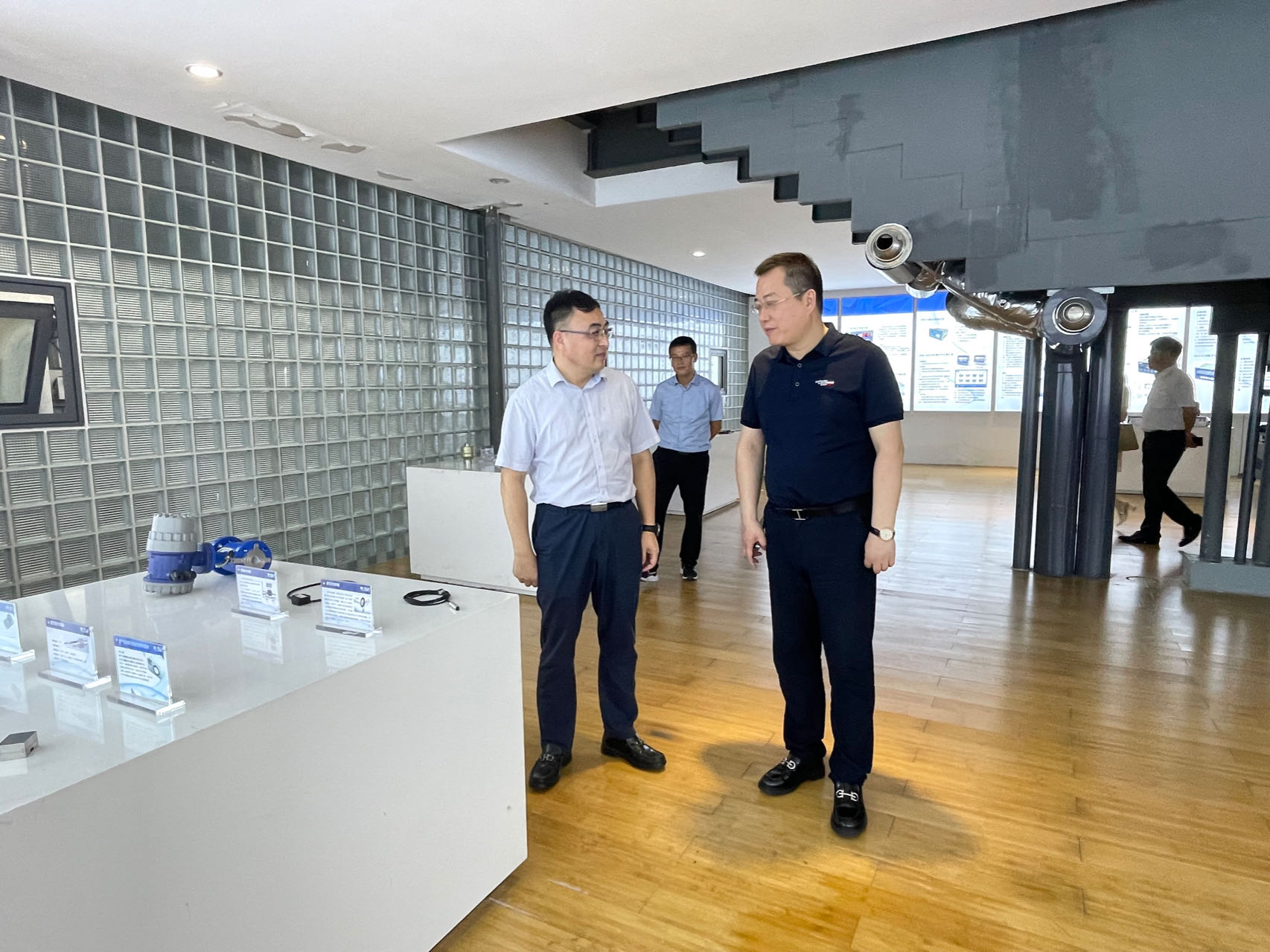 寧波市委副秘書長、甬江科創(chuàng)辦常務(wù)副主任徐云一行蒞臨柯力調(diào)研交流